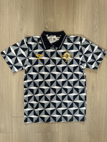 Northern ireland 1990 - 1990/93, away